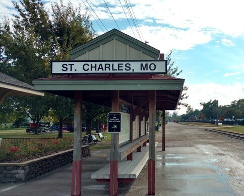 St Charles, MO Train Station Stop